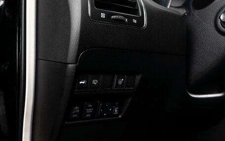 Nissan Patrol, 2011 год, 2 249 000 рублей, 27 фотография