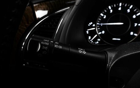 Nissan Patrol, 2011 год, 2 249 000 рублей, 24 фотография