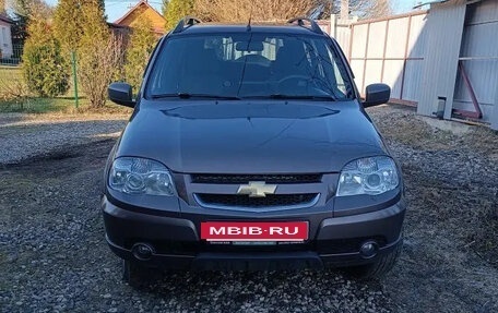 Chevrolet Niva I рестайлинг, 2019 год, 850 000 рублей, 2 фотография