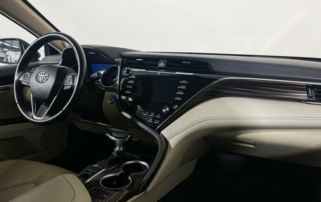 Toyota Camry, 2020 год, 3 500 000 рублей, 9 фотография