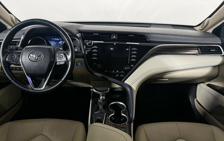 Toyota Camry, 2020 год, 3 500 000 рублей, 12 фотография