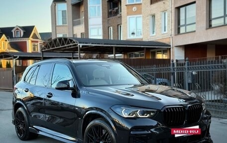 BMW X5, 2022 год, 9 799 000 рублей, 3 фотография