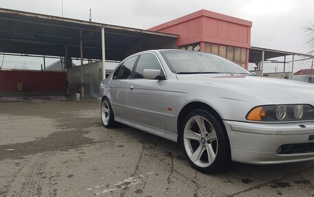 BMW 5 серия, 2001 год, 750 000 рублей, 3 фотография