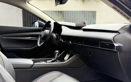 Mazda 3, 2022 год, 2 100 000 рублей, 11 фотография