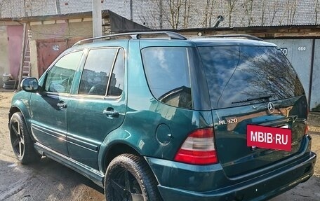 Mercedes-Benz M-Класс, 1998 год, 550 000 рублей, 3 фотография