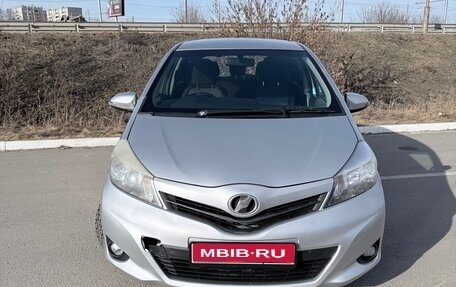 Toyota Vitz, 2013 год, 630 000 рублей, 1 фотография
