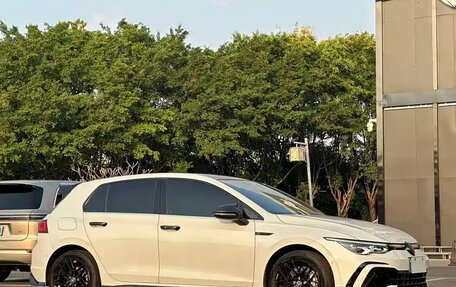 Volkswagen Golf VIII, 2022 год, 1 816 018 рублей, 3 фотография