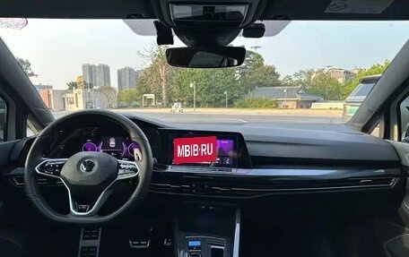 Volkswagen Golf VIII, 2022 год, 1 816 018 рублей, 12 фотография