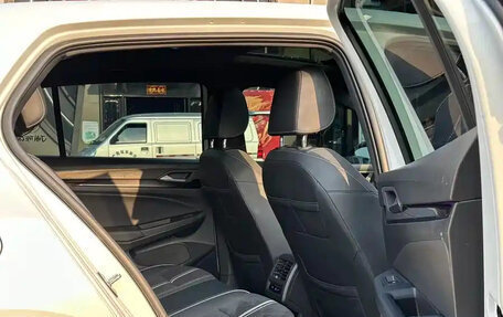 Volkswagen Golf VIII, 2022 год, 1 816 018 рублей, 17 фотография