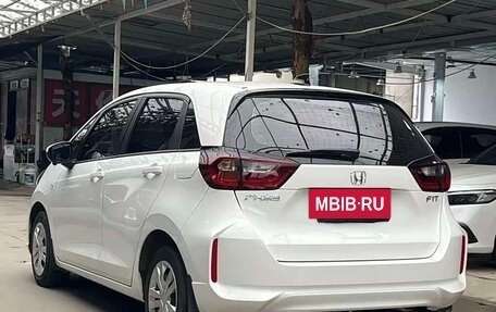 Honda Fit, 2023 год, 1 190 000 рублей, 4 фотография