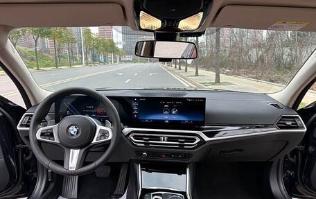 BMW 3 серия, 2023 год, 3 530 000 рублей, 12 фотография