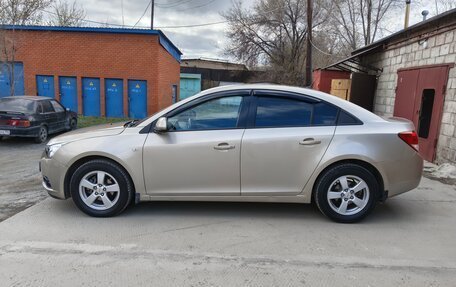 Chevrolet Cruze II, 2011 год, 700 000 рублей, 5 фотография