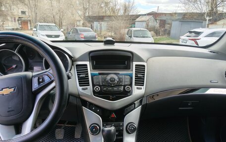 Chevrolet Cruze II, 2011 год, 700 000 рублей, 6 фотография