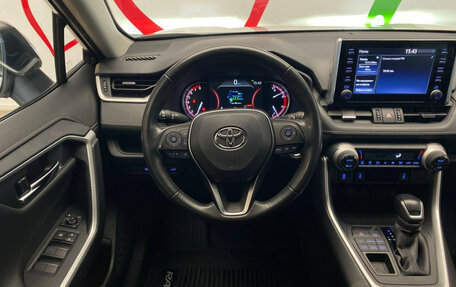 Toyota RAV4, 2021 год, 3 350 000 рублей, 10 фотография