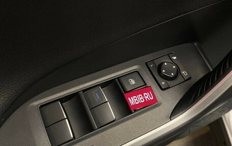 Toyota RAV4, 2021 год, 3 350 000 рублей, 11 фотография