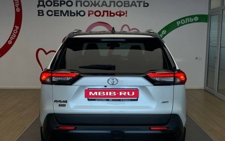 Toyota RAV4, 2021 год, 3 350 000 рублей, 5 фотография