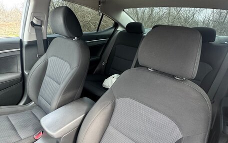 Hyundai Elantra VI рестайлинг, 2016 год, 1 325 000 рублей, 7 фотография