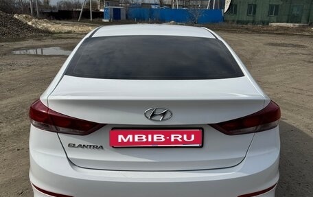 Hyundai Elantra VI рестайлинг, 2016 год, 1 325 000 рублей, 3 фотография