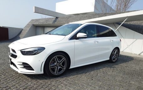 Mercedes-Benz B-Класс, 2019 год, 1 700 000 рублей, 3 фотография