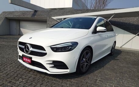 Mercedes-Benz B-Класс, 2019 год, 1 700 000 рублей, 1 фотография