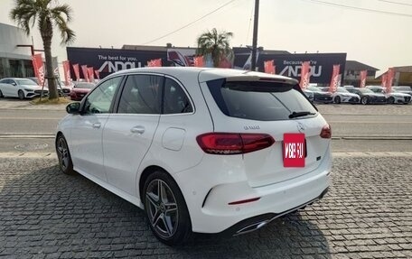 Mercedes-Benz B-Класс, 2019 год, 1 700 000 рублей, 4 фотография