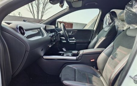 Mercedes-Benz B-Класс, 2019 год, 1 700 000 рублей, 21 фотография