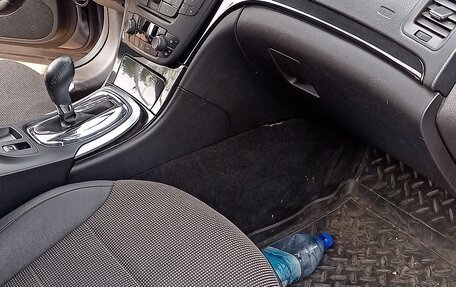 Opel Insignia II рестайлинг, 2010 год, 800 000 рублей, 24 фотография