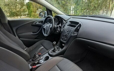Opel Astra J, 2012 год, 730 000 рублей, 3 фотография