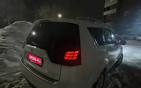 Mitsubishi Outlander III рестайлинг 3, 2008 год, 1 400 000 рублей, 4 фотография