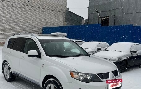 Mitsubishi Outlander III рестайлинг 3, 2008 год, 1 400 000 рублей, 8 фотография