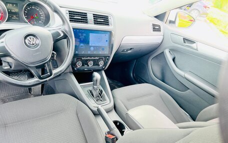 Volkswagen Jetta VI, 2018 год, 1 199 000 рублей, 2 фотография