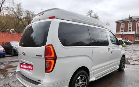 Hyundai Grand Starex Grand Starex I рестайлинг 2, 2019 год, 5 500 000 рублей, 10 фотография