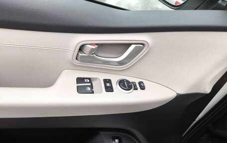 Hyundai Grand Starex Grand Starex I рестайлинг 2, 2019 год, 5 500 000 рублей, 17 фотография