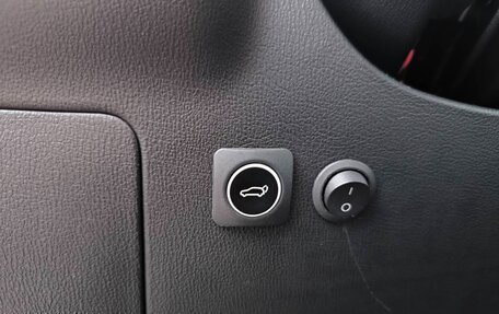 Hyundai Grand Starex Grand Starex I рестайлинг 2, 2019 год, 5 500 000 рублей, 18 фотография