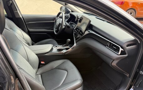 Toyota Camry, 2023 год, 3 650 000 рублей, 7 фотография