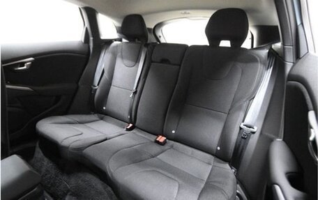 Volvo V40 II рестайлинг, 2018 год, 1 200 000 рублей, 15 фотография