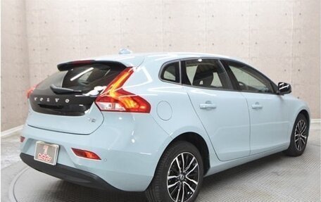 Volvo V40 II рестайлинг, 2018 год, 1 200 000 рублей, 4 фотография