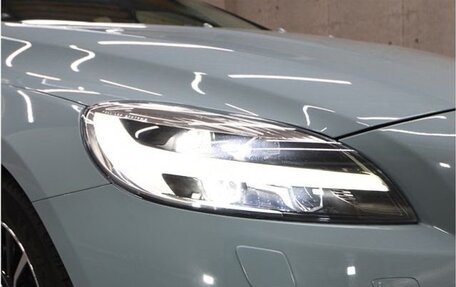 Volvo V40 II рестайлинг, 2018 год, 1 200 000 рублей, 10 фотография