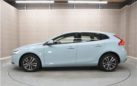 Volvo V40 II рестайлинг, 2018 год, 1 200 000 рублей, 8 фотография