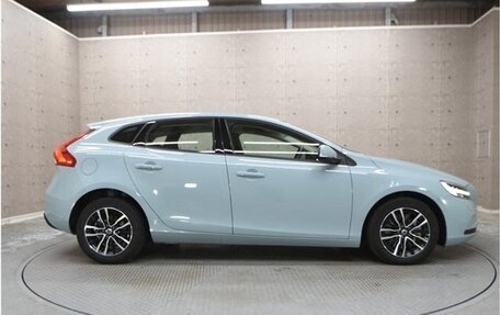 Volvo V40 II рестайлинг, 2018 год, 1 200 000 рублей, 7 фотография