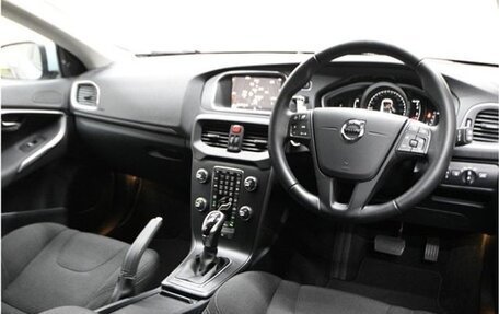 Volvo V40 II рестайлинг, 2018 год, 1 200 000 рублей, 20 фотография