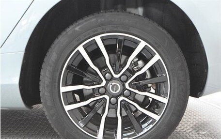 Volvo V40 II рестайлинг, 2018 год, 1 200 000 рублей, 17 фотография