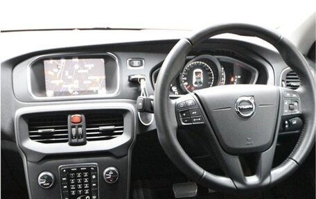 Volvo V40 II рестайлинг, 2018 год, 1 200 000 рублей, 21 фотография