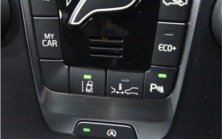 Volvo V40 II рестайлинг, 2018 год, 1 200 000 рублей, 30 фотография