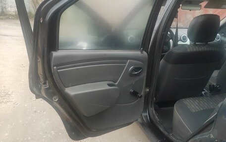 Renault Logan I, 2013 год, 180 000 рублей, 5 фотография