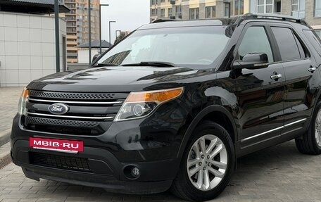 Ford Explorer VI, 2012 год, 1 480 000 рублей, 2 фотография