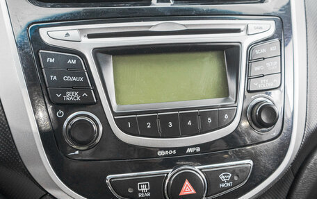 Hyundai Solaris II рестайлинг, 2011 год, 649 000 рублей, 19 фотография