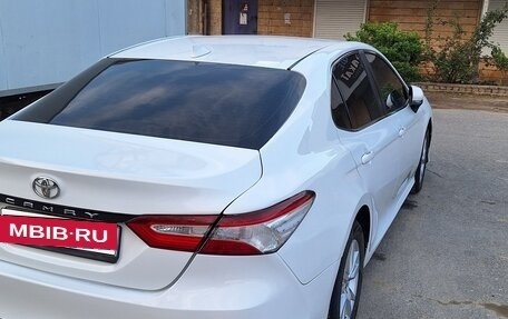 Toyota Camry, 2019 год, 1 850 000 рублей, 6 фотография