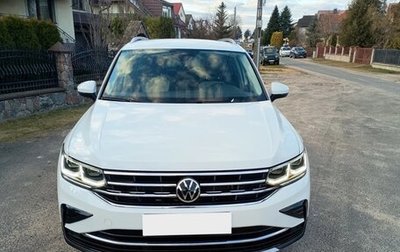 Volkswagen Tiguan II, 2021 год, 2 710 000 рублей, 1 фотография