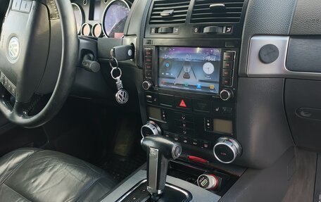 Volkswagen Touareg III, 2006 год, 1 050 000 рублей, 12 фотография